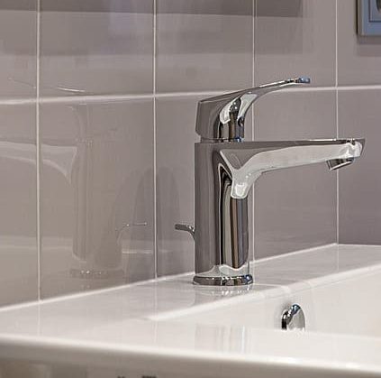 kitchen plummer